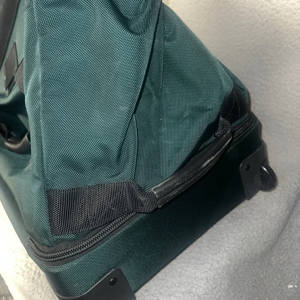 VTG LL Bean Traveler Rolling Duffle Bag Hunter Green Wheeled Suitcase Luggage